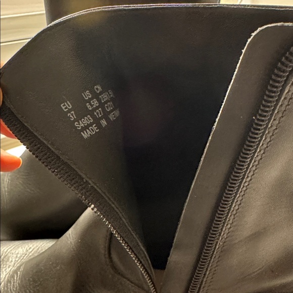 Stuart Weitzmann black ankle boots - Size US 6 - Picture 10 of 10